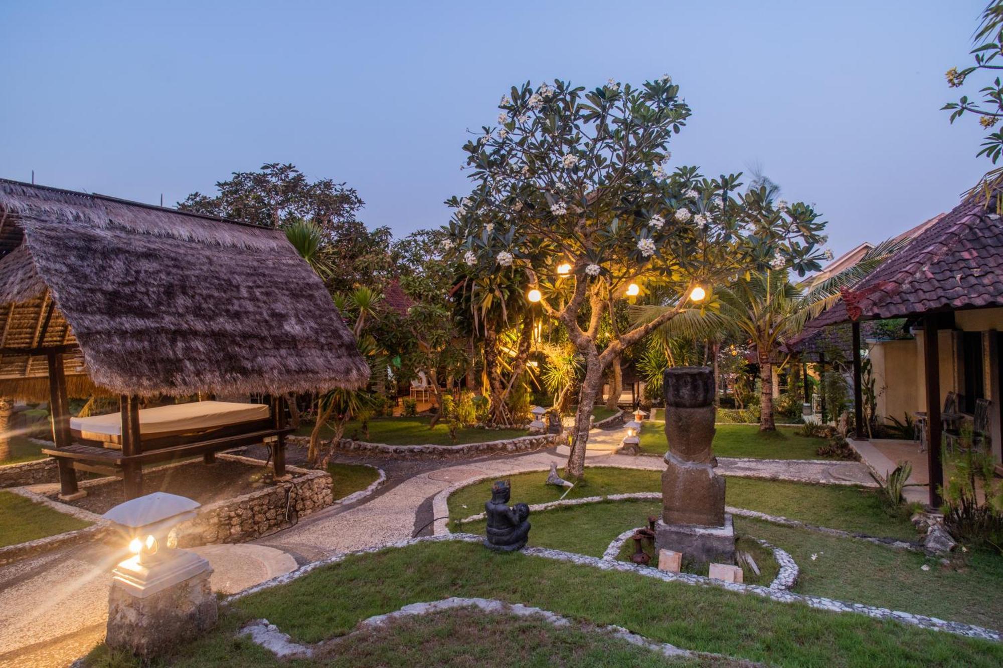 Tropical Garden By Tanis Hotel Nusa Lembongan  Exterior photo